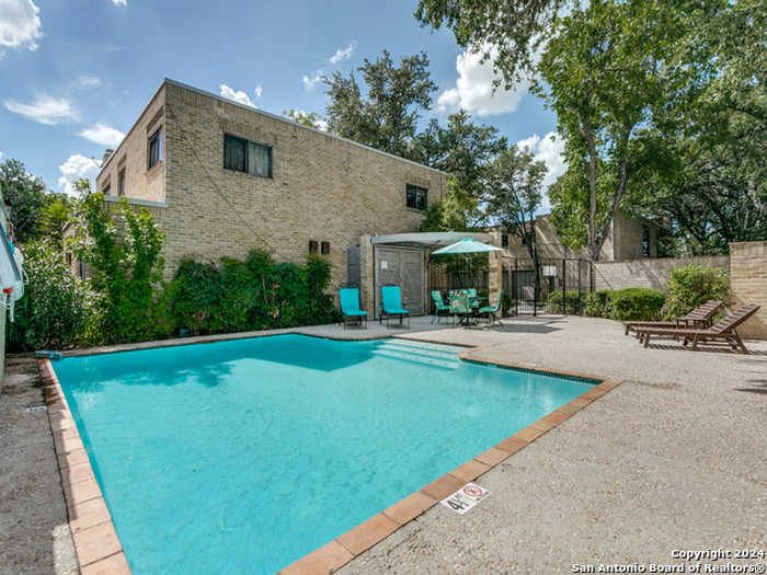 photo 25: 8123 N NEW BRAUNFELS AVE Unit B, San Antonio TX 78209