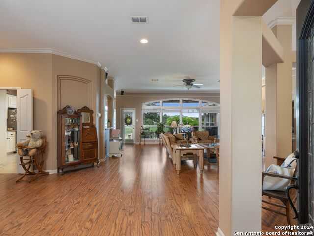 photo 3: 29814 FAIRWAY VISTA DR, Boerne TX 78015