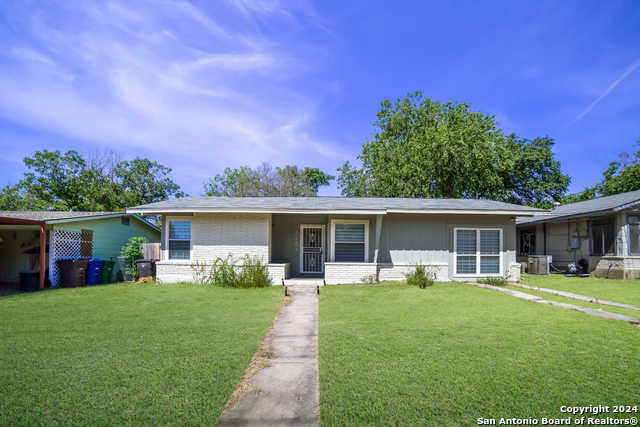 photo 1: 215 HARTLINE DR, San Antonio TX 78218