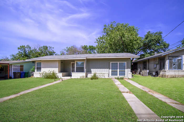 photo 2: 215 HARTLINE DR, San Antonio TX 78218