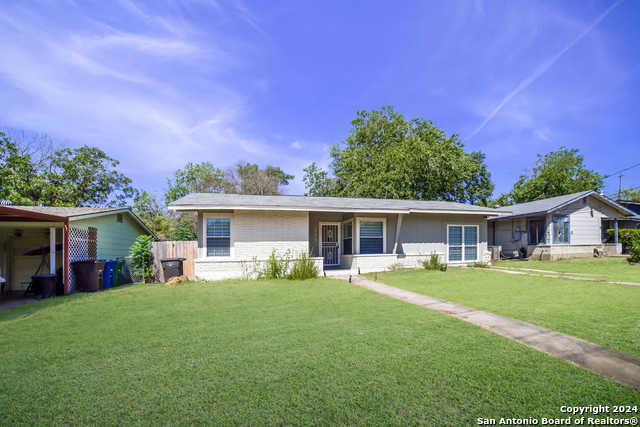 photo 3: 215 HARTLINE DR, San Antonio TX 78218