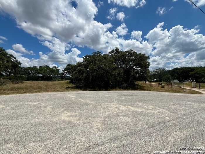 photo 12: 199 Concho Ln, Bandera TX 78003