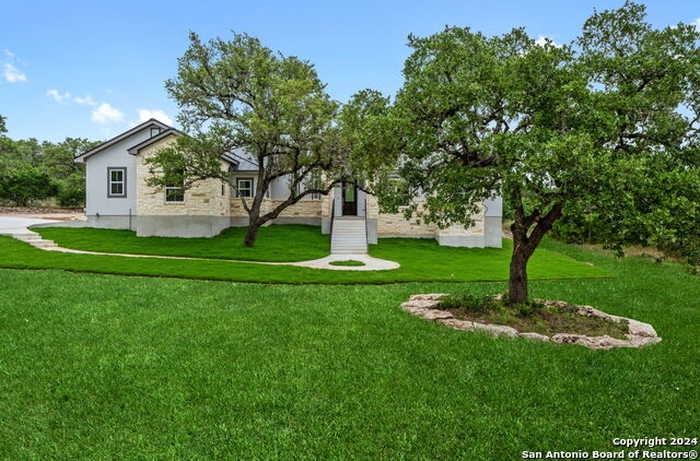 photo 2: 639 Butler Oaks Dr, Bulverde TX 78163