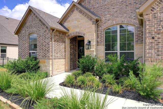 photo 3: 2145 GLENDON DR, San Antonio TX 78260