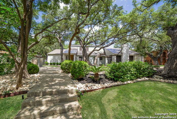 photo 2: 12723 OLD WICK RD, San Antonio TX 78230