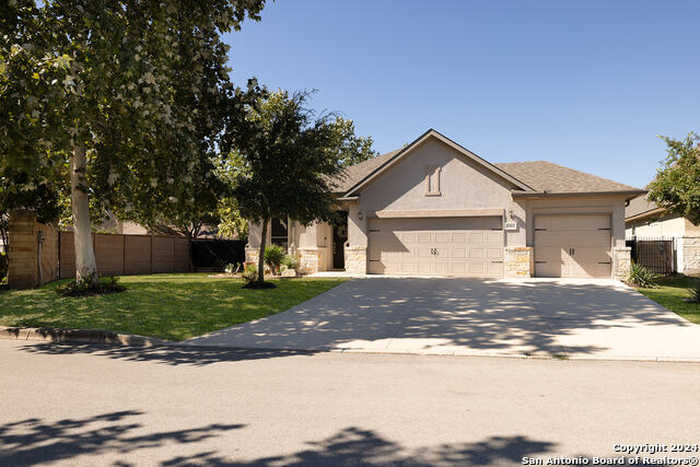 photo 1: 8004 CIBOLO VLY, Fair Oaks Ranch TX 78015