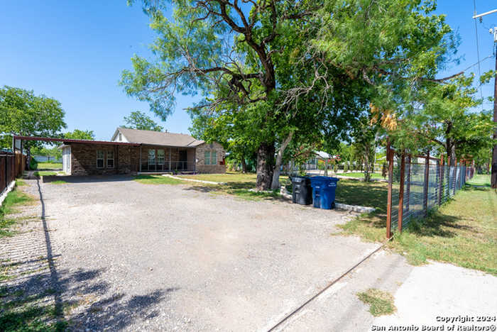 photo 1: 871 Gillette Blvd, San Antonio TX 78224