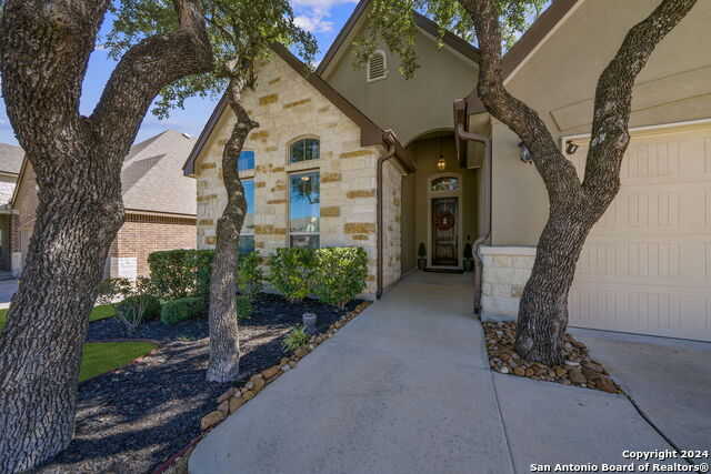 photo 1: 26934 MILLSTONE CV, Boerne TX 78015