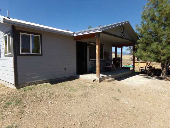 photo 1: 102 Wagon Rd, Hornbrook CA 96044