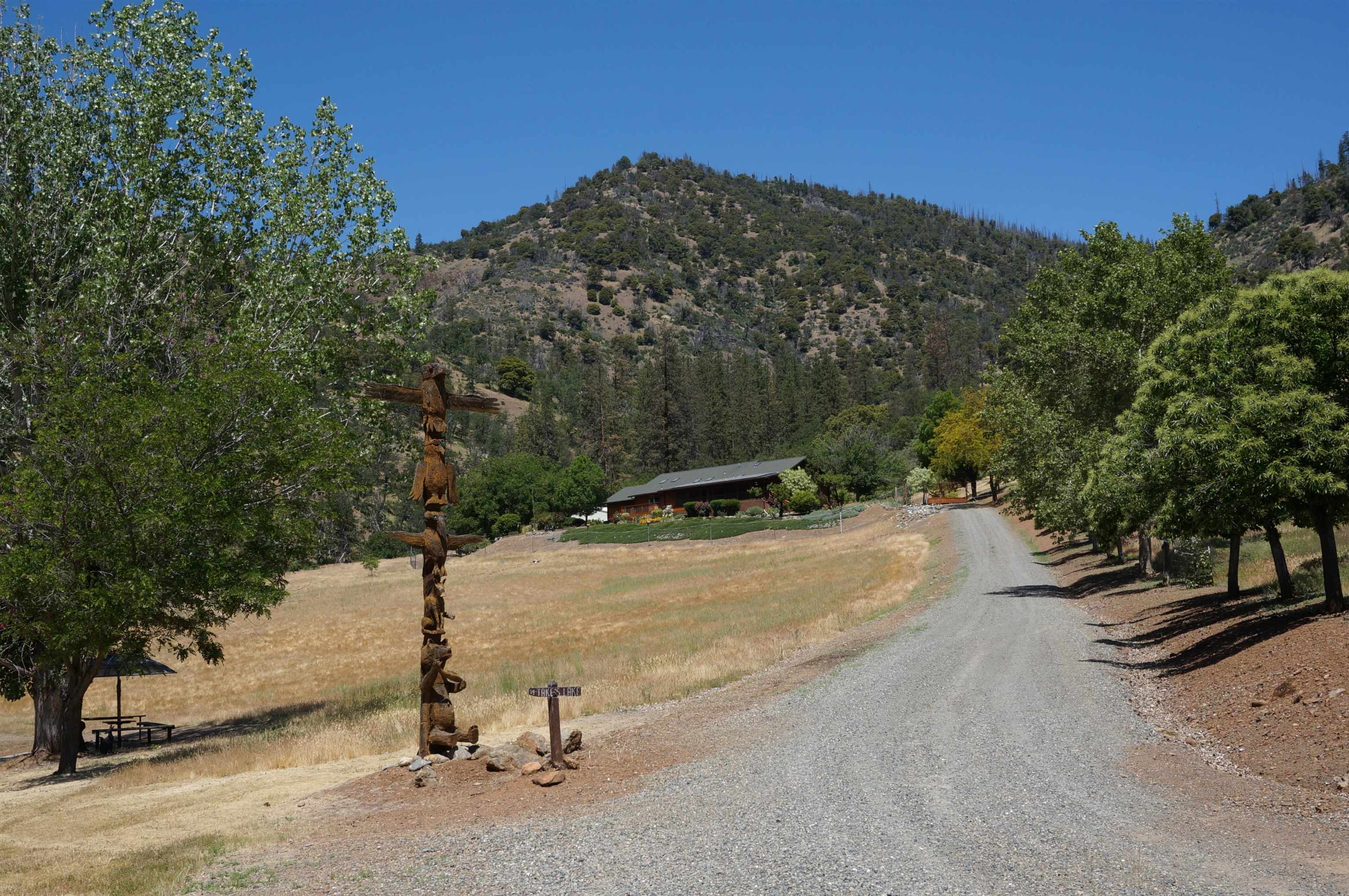 photo 1: 301 La Veta Way, Klamath River CA 96050