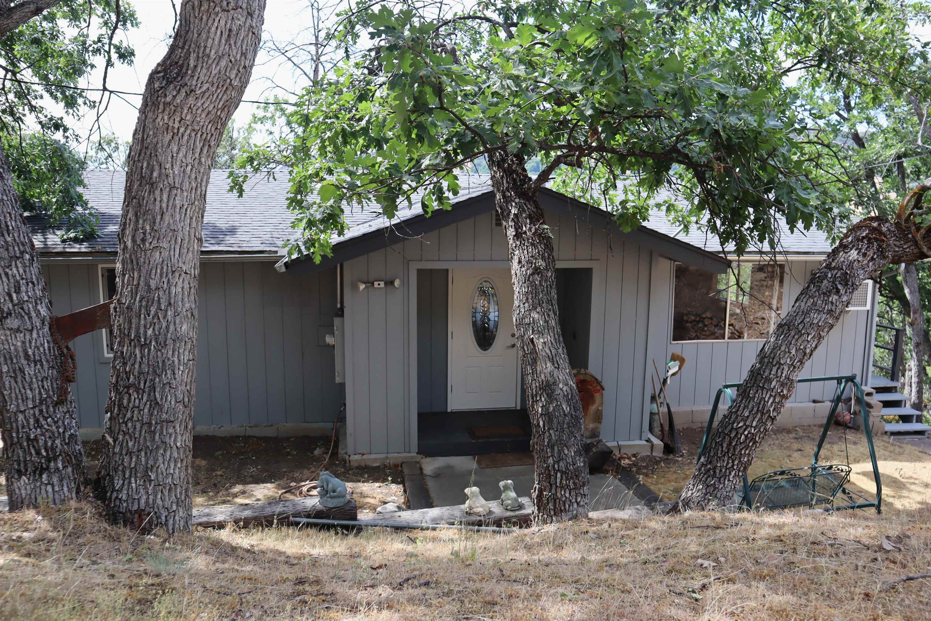 photo 1: 17125 Patricia Ave, Montague CA 96064