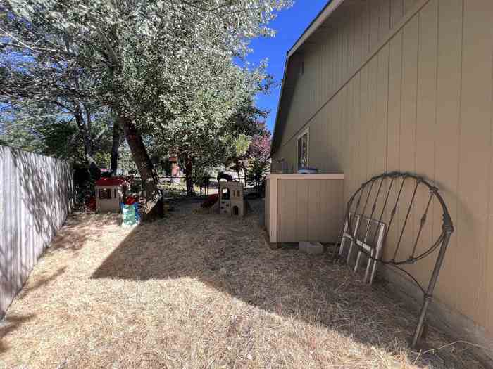 photo 24: 17315 Squirrel Ct., Weed CA 96094