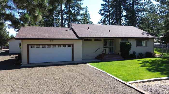 photo 2: 5906 Black Bear Rd., Weed CA 96094