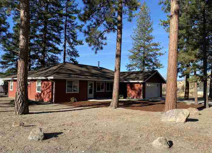 photo 2: 5145 Muskrat Rd, Weed CA 96094