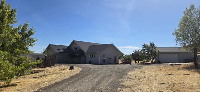 photo 2: 5811 Ager Road, Montague CA 96064