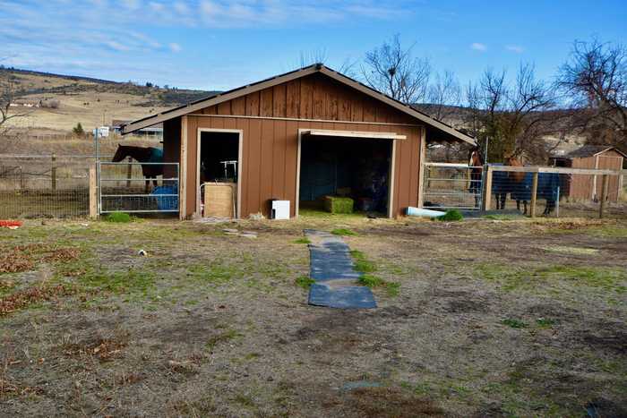 photo 37: 3830 Liberty Ave, Montague CA 96064