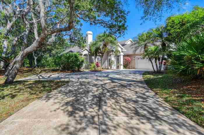 photo 1: 105 Spanish Oaks Ln, St Augustine Beach FL 32080