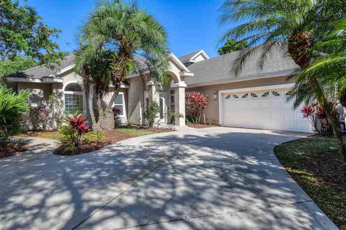 photo 2: 105 Spanish Oaks Ln, St Augustine Beach FL 32080