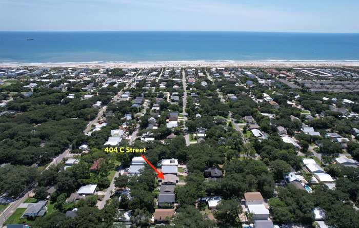 photo 1: 404 C St, St Augustine FL 32080