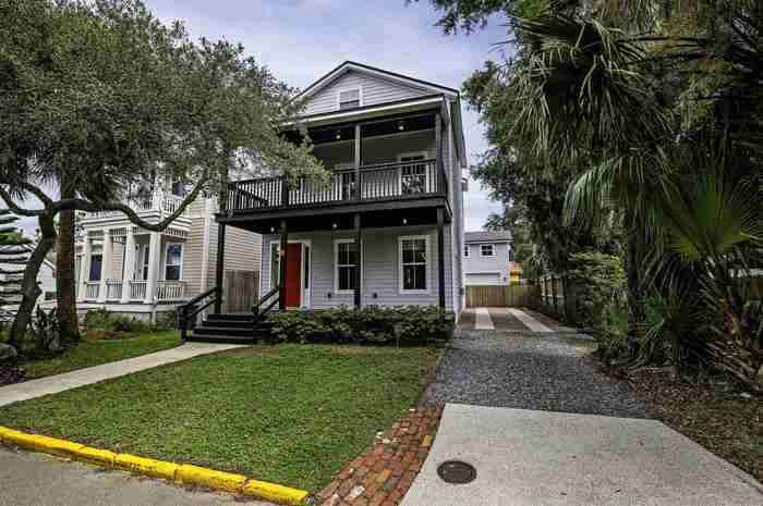 photo 1: 52 Lovett St, St Augustine FL 32084