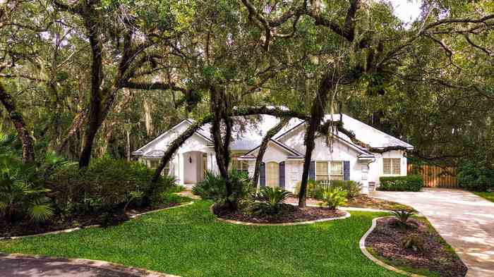 photo 1: 132 Island Hammock Way, St Augustine FL 32080