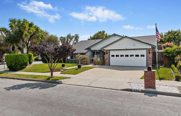 photo 1: 207 Savona Avenue, GOLETA CA 93117