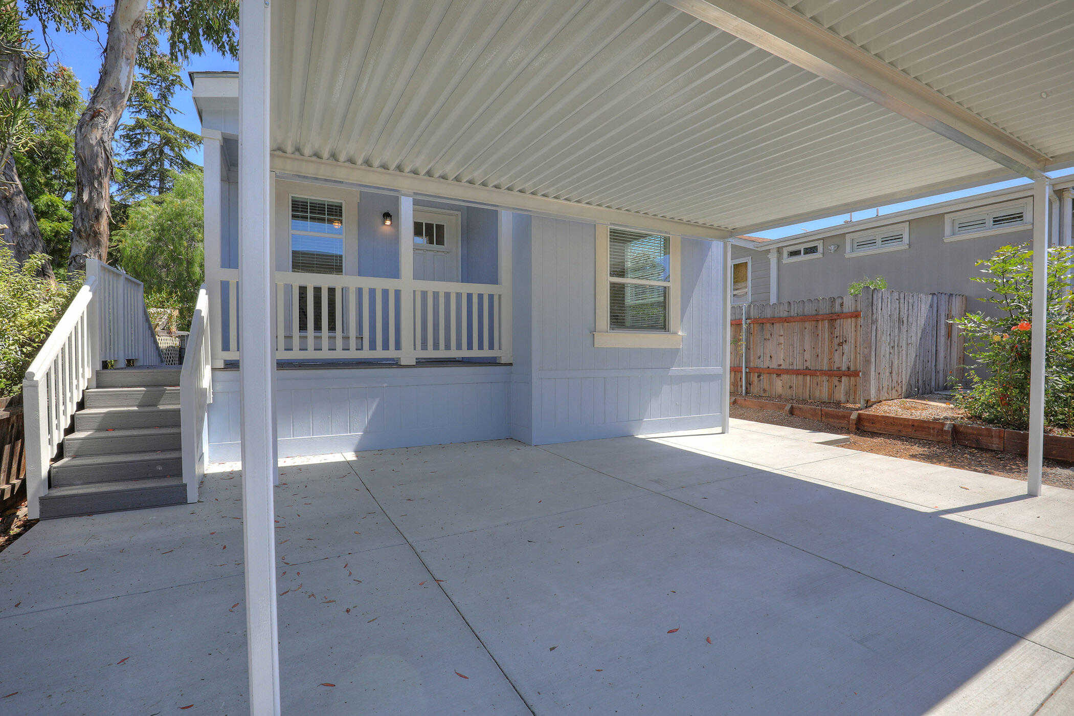 photo 2: 4025 State Unit 61, SANTA BARBARA CA 93110