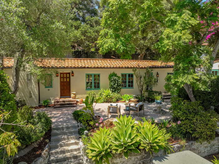 photo 2: 935 Fellowship Road, SANTA BARBARA CA 93109