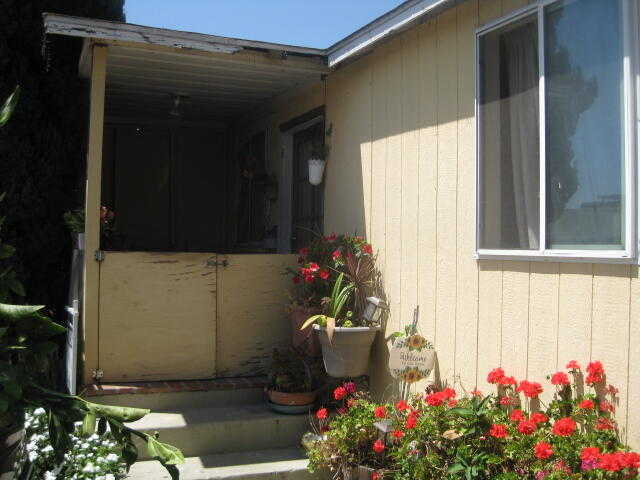 photo 3: 5940 Daley Street, GOLETA CA 93117