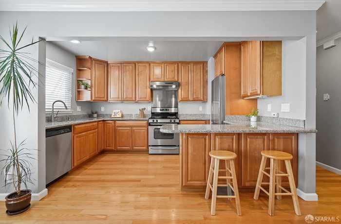 photo 2: 4315 Clement Street Unit 1, San Francisco CA 94121