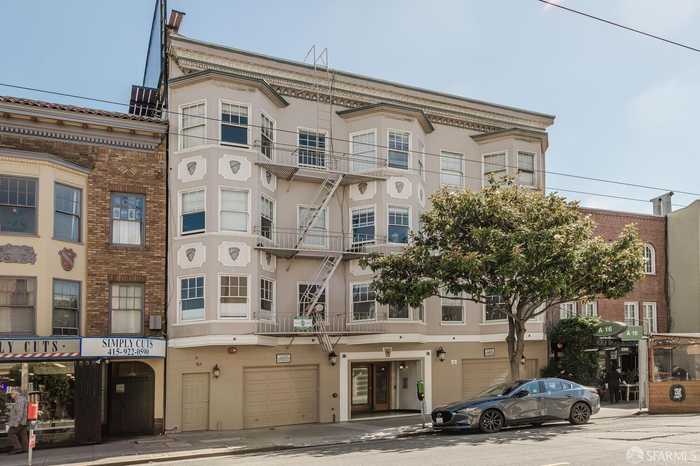 photo 1: 2341 Chestnut Street, San Francisco CA 94123