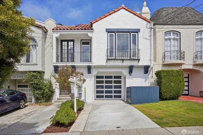 photo 1: 1372 22nd Avenue, San Francisco CA 94122