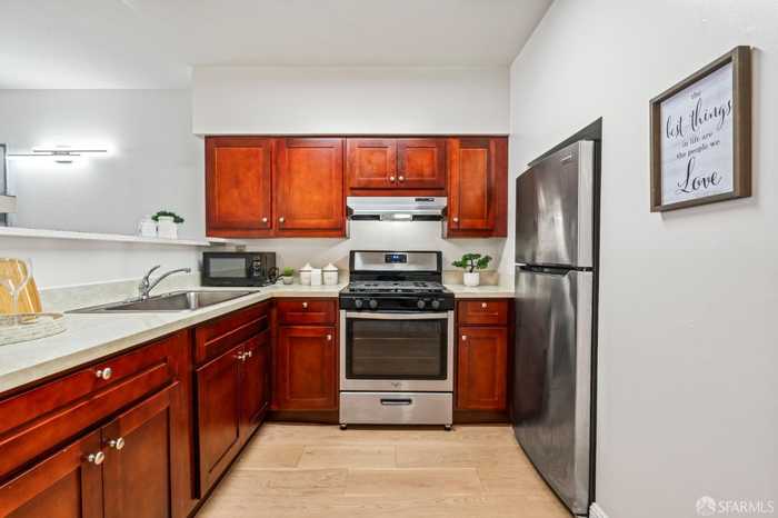 photo 2: 1474 12th Avenue, San Francisco CA 94122