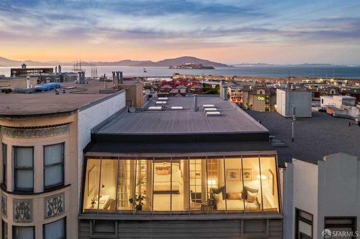 photo 2: 712 Bay Street, San Francisco CA 94109