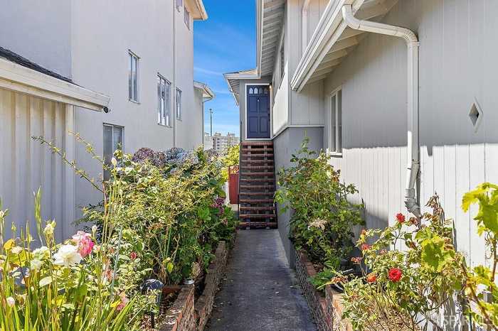 photo 2: 270 Stonecrest Drive, San Francisco CA 94132