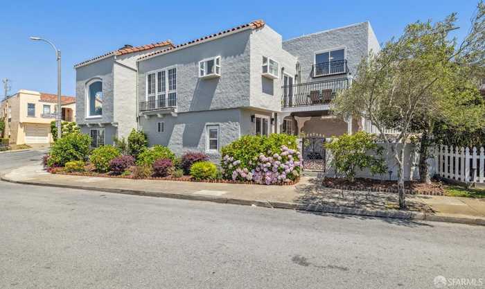 photo 2: 100 Pinehurst Way, San Francisco CA 94127