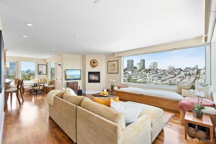 photo 2: 430 Greenwich Street, San Francisco CA 94133