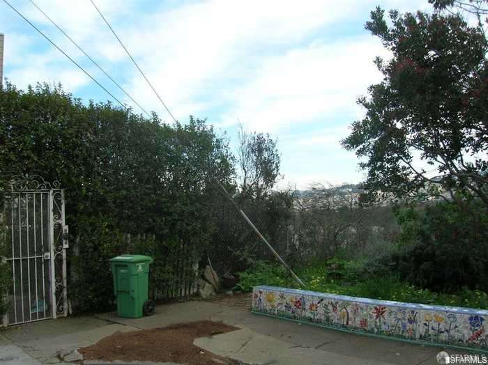 photo 2: 886 Moultrie Street, San Francisco CA 94110