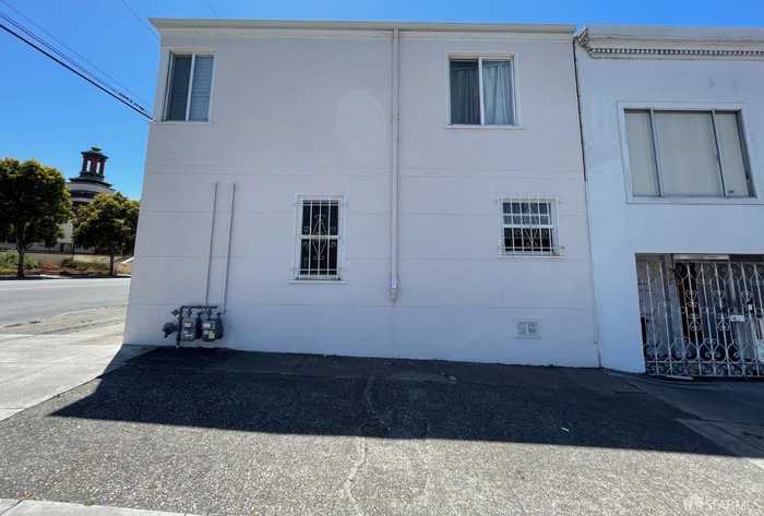 photo 2: 1200 Ortega Street, San Francisco CA 94122