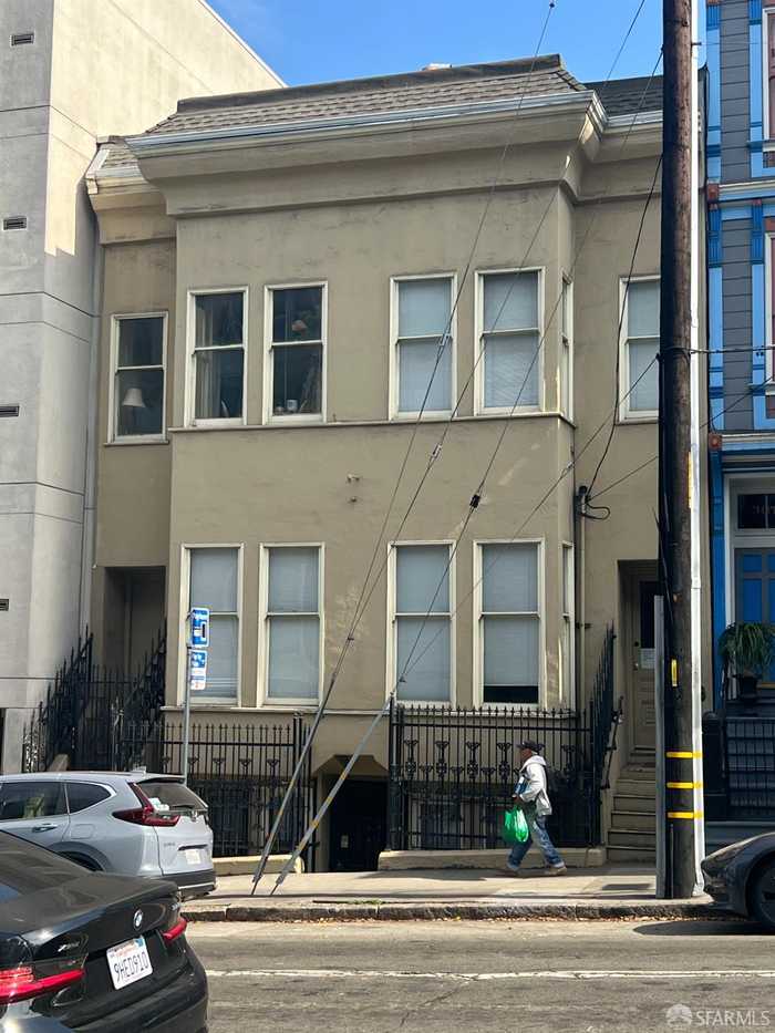 photo 1: 305 Oak Street, San Francisco CA 94102