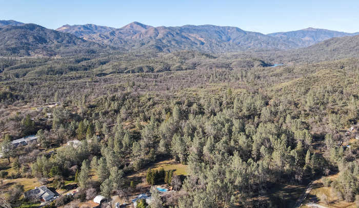 photo 1: Quartz Hill Rd, Redding CA 96003