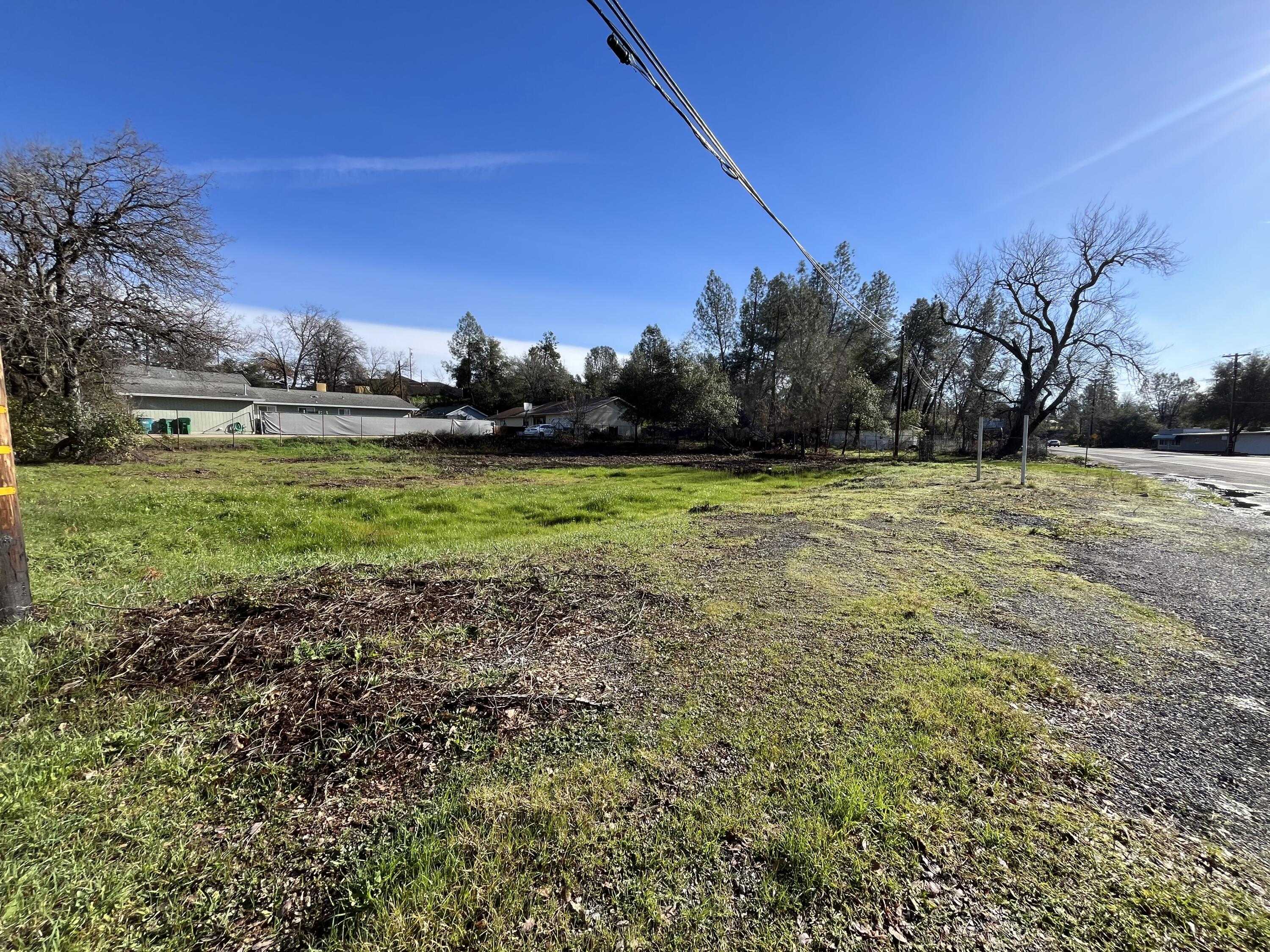 photo 2: 3849 Shasta Dam Blvd, Shasta Lake CA 96019