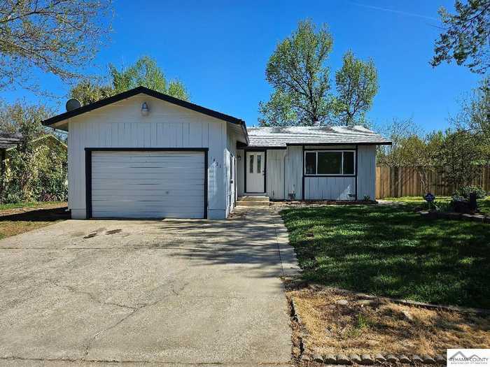 photo 1: 1471 2nd Street, Anderson CA 96007