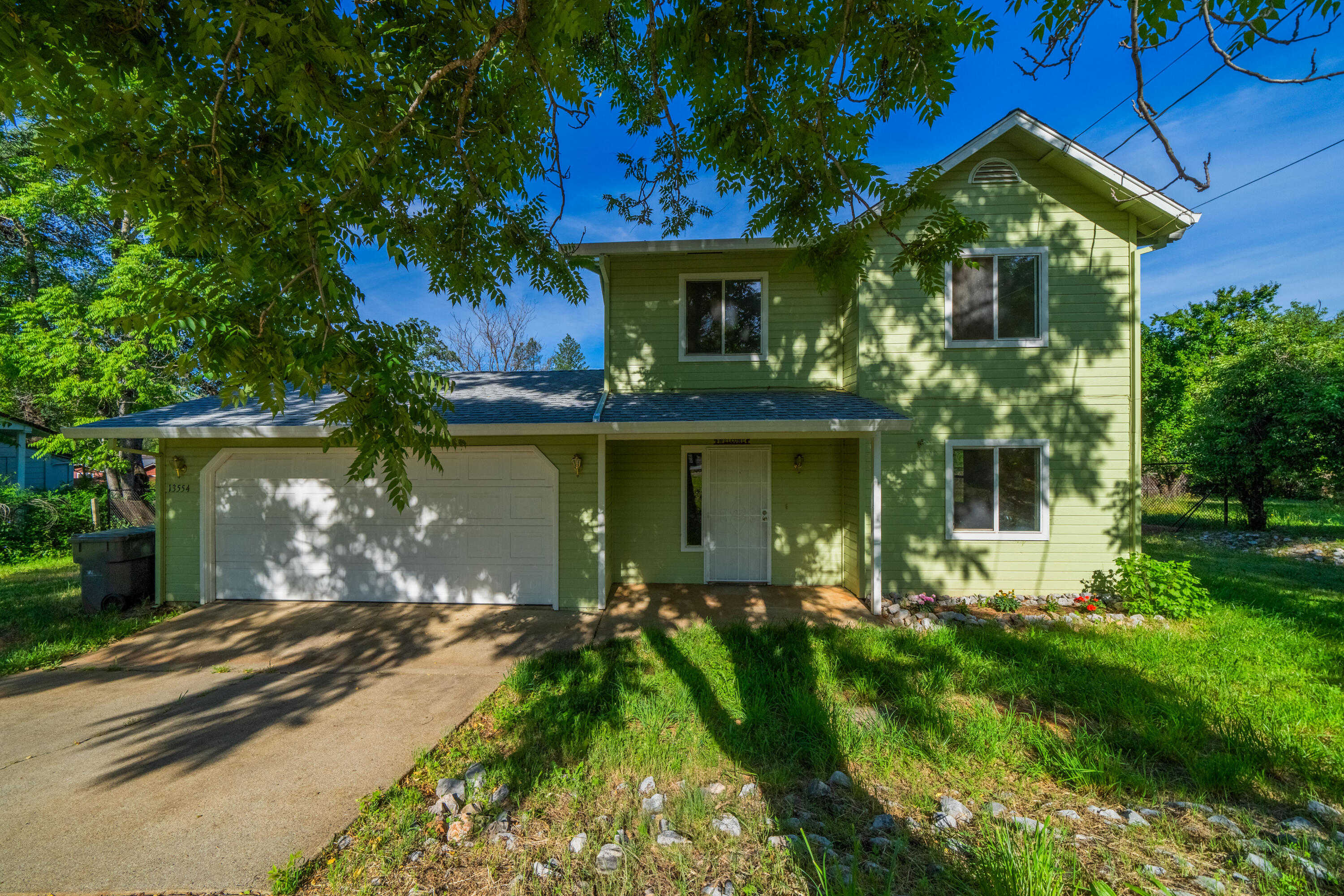 photo 3: 13554 Lassen Street, Shasta Lake CA 96019