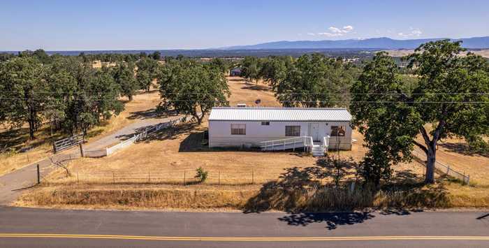 photo 2: 12723 Gas Point, Igo CA 96047