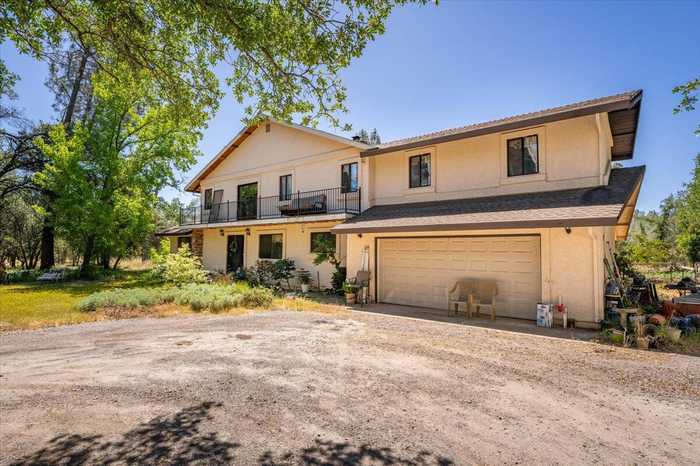 photo 1: 16440 Acero Drive, Anderson CA 96007