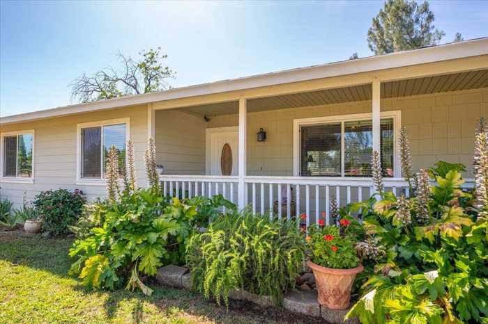 photo 1: 7102 Bohn Boulevard, Anderson CA 96007