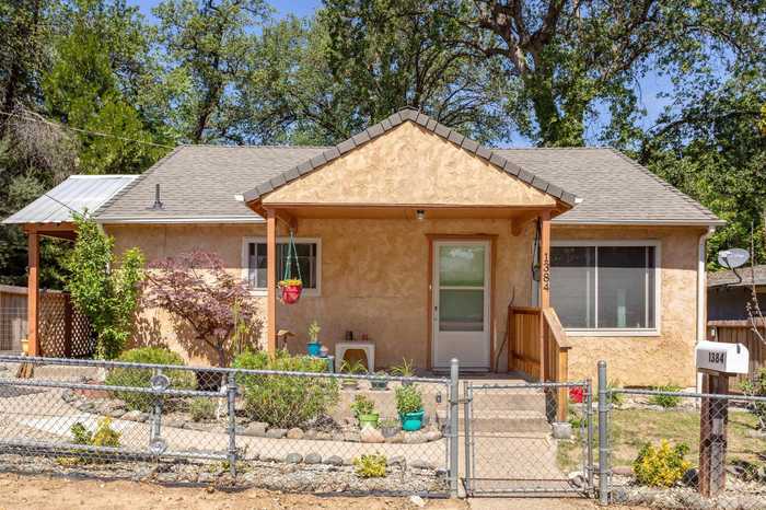 photo 1: 1384 Diamond Street, Anderson CA 96007