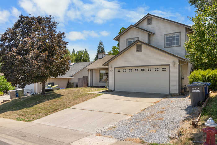 photo 1: 639 Alamine Drive, Redding CA 96003