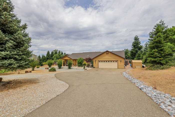 photo 2: 28357 Whippoorwill Circle, Shingletown CA 96088